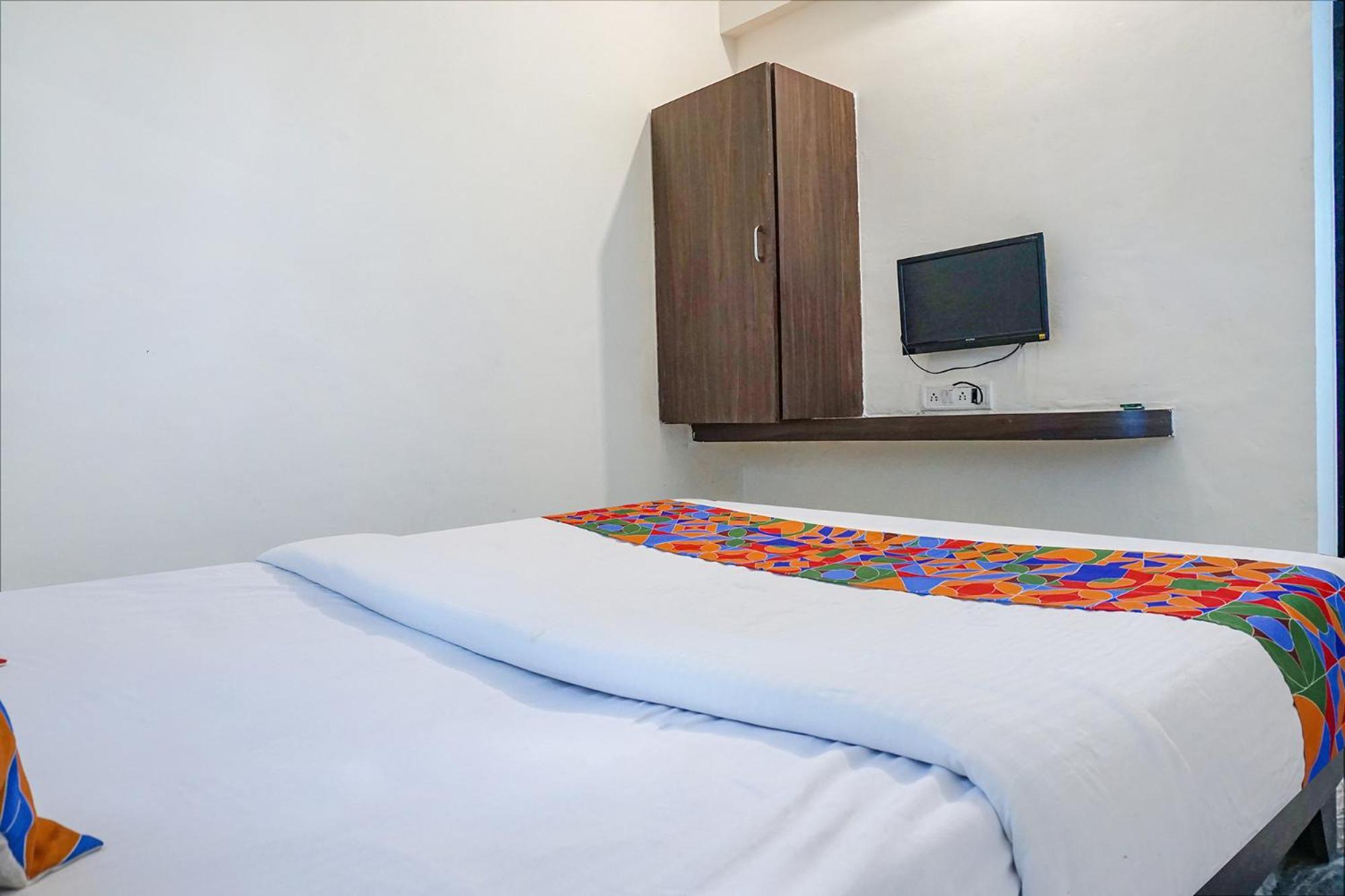 Fabhotel Gokul Lodge Gorhe Khurd Kültér fotó