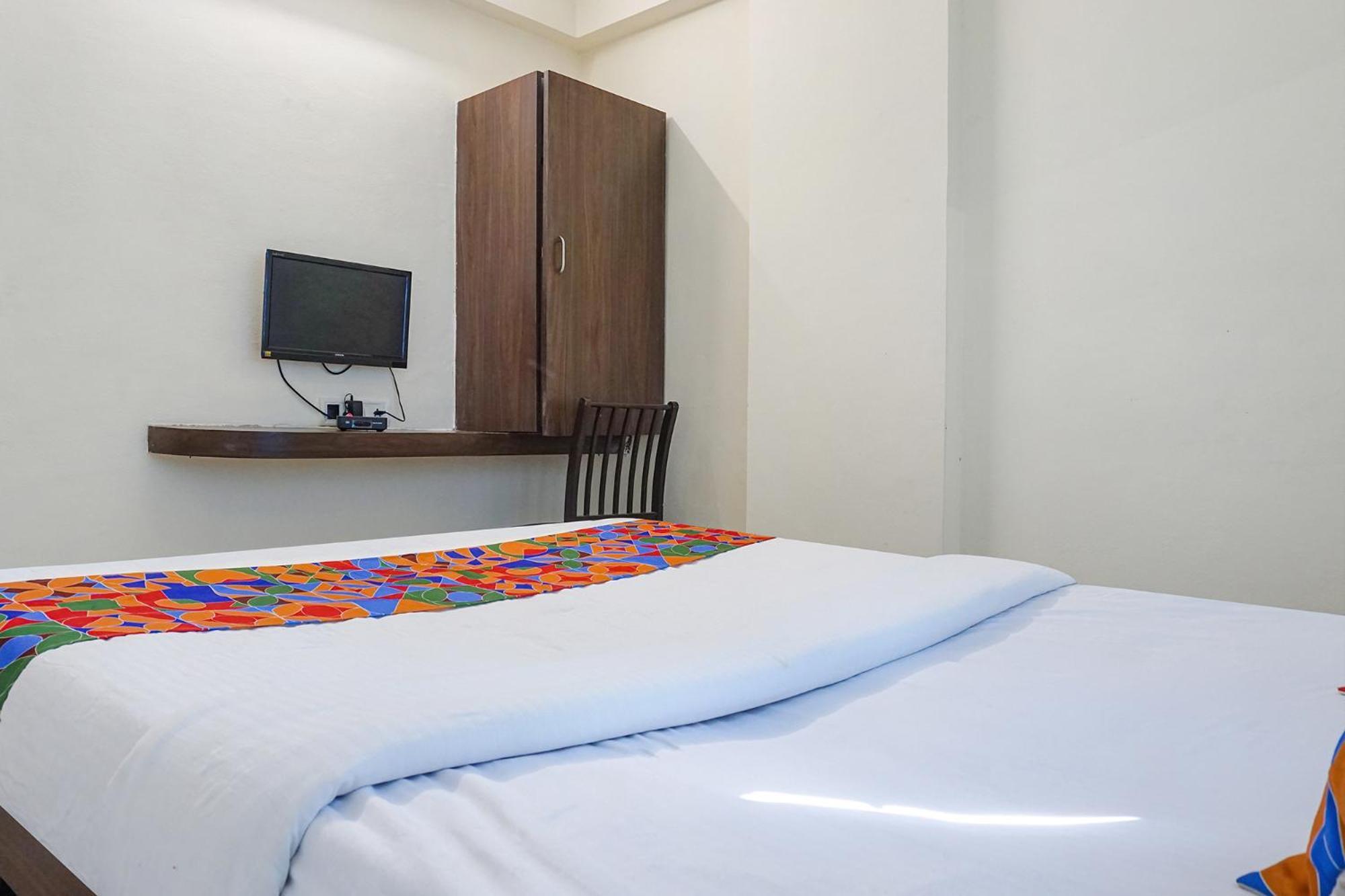 Fabhotel Gokul Lodge Gorhe Khurd Kültér fotó