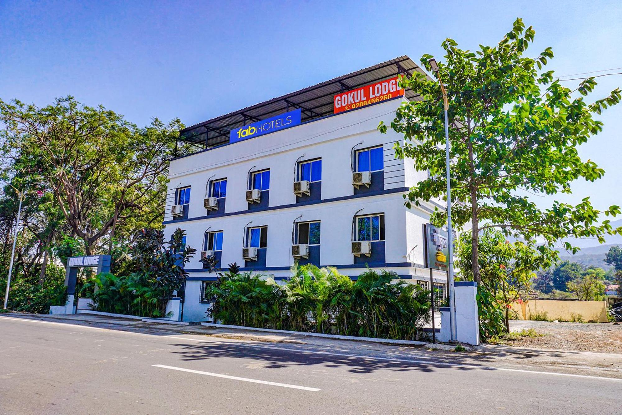 Fabhotel Gokul Lodge Gorhe Khurd Kültér fotó
